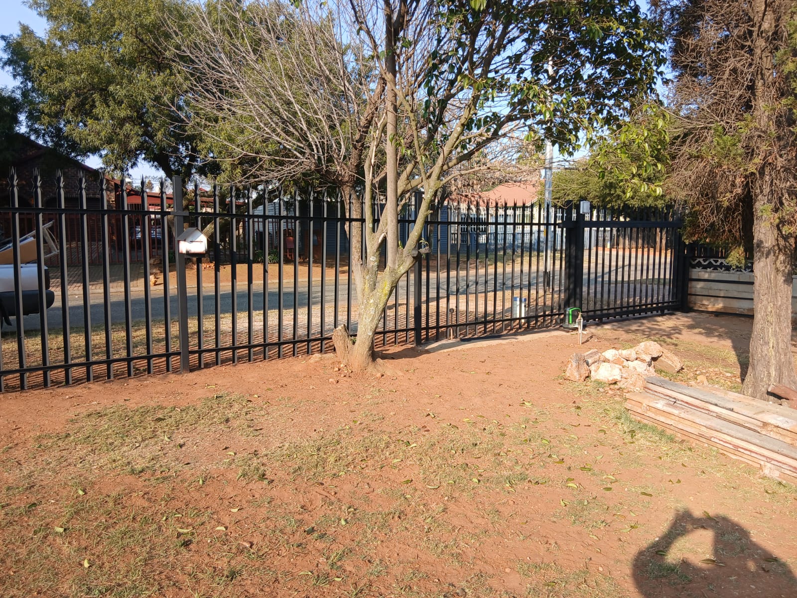 Palisade fencing after installation